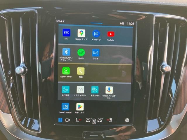 VOLVO VOLVO V60 2023