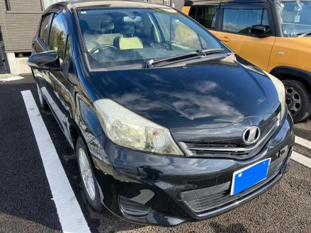 TOYOTA VITZ  4WD 2012
