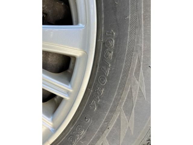 TOYOTA VITZ  4WD 2012