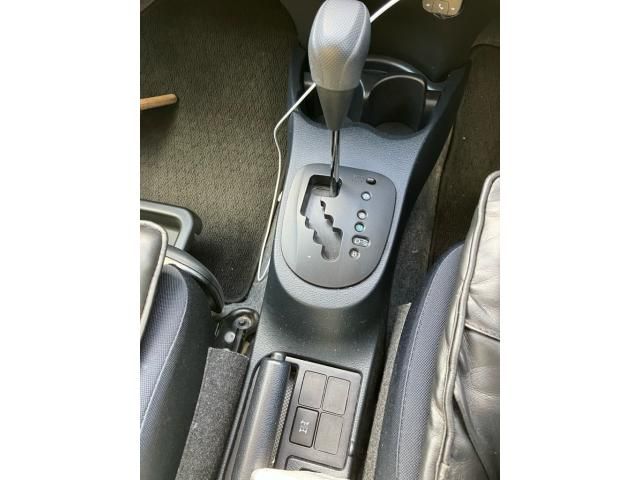 TOYOTA VITZ  4WD 2012