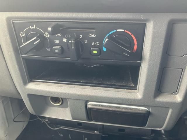 NISSAN NV100 CLIPPER 2013