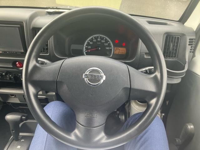 NISSAN NV100 CLIPPER 2013