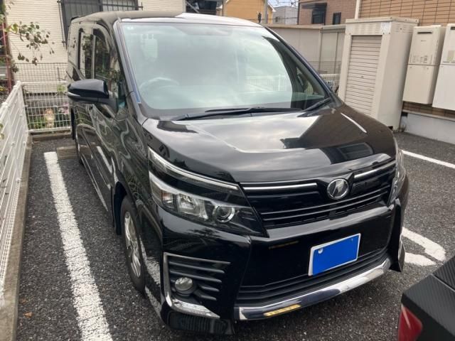 TOYOTA VOXY 2016