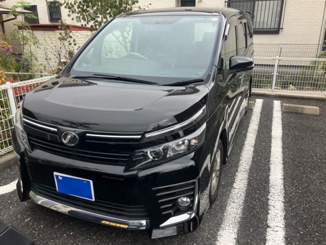 TOYOTA VOXY 2016