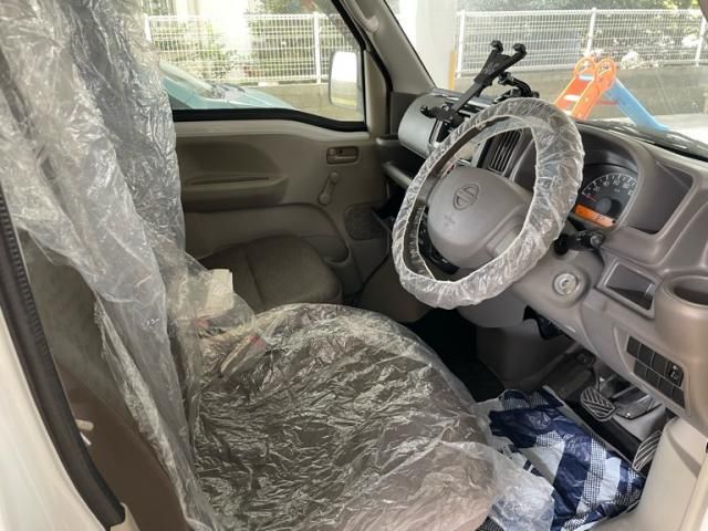 NISSAN NV100 CLIPPER 2017