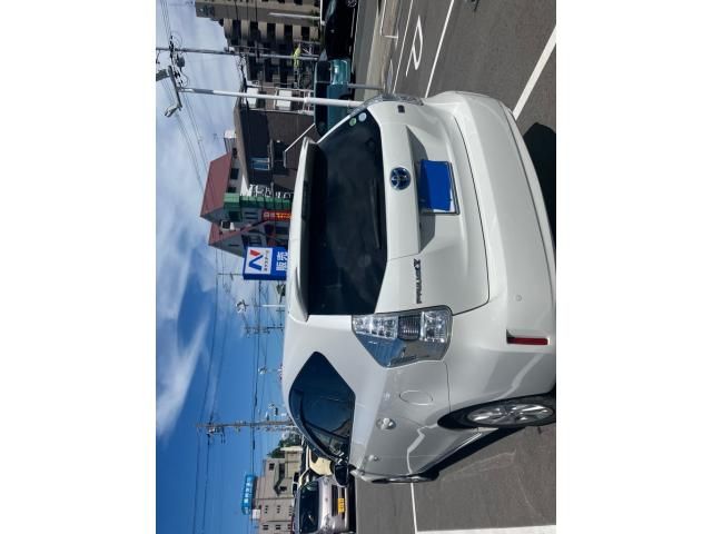 TOYOTA PRIUS Alpha 2013