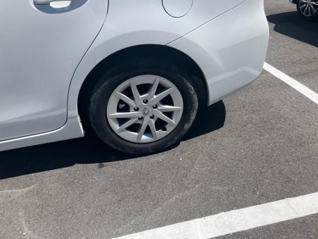 TOYOTA PRIUS Alpha 2013