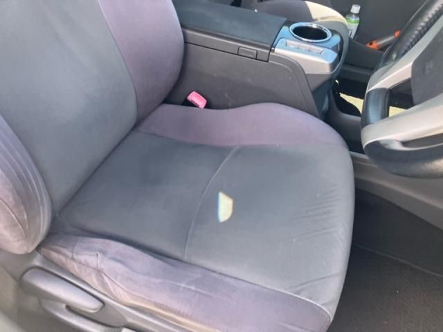 TOYOTA PRIUS Alpha 2013