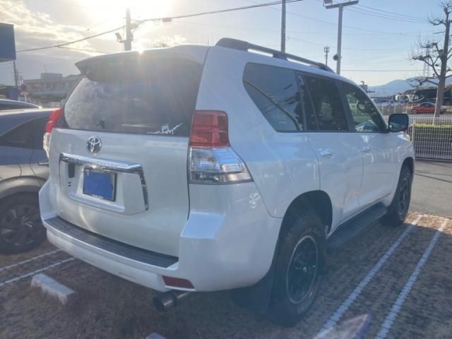 TOYOTA LANDCRUISER PRADO 2011