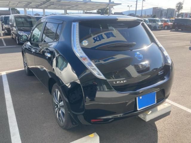 NISSAN LEAF 2017