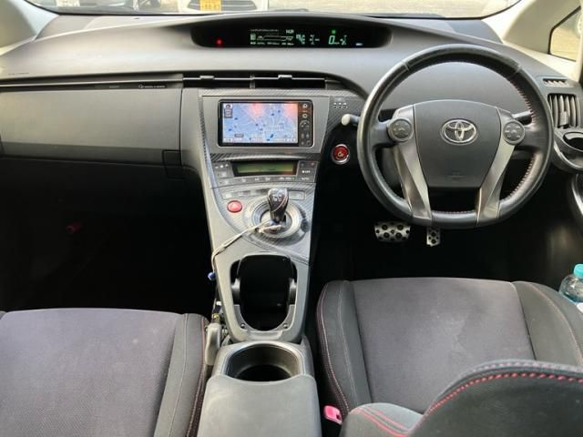 TOYOTA PRIUS 2012