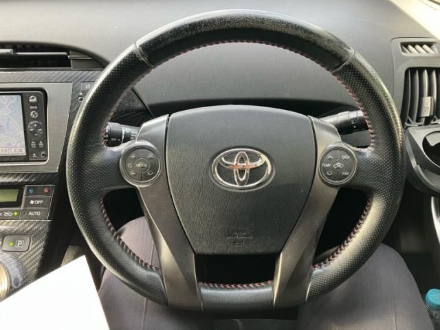 TOYOTA PRIUS 2012
