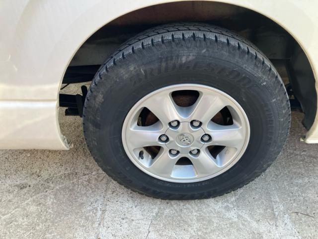 TOYOTA HIACE van 4WD 2014