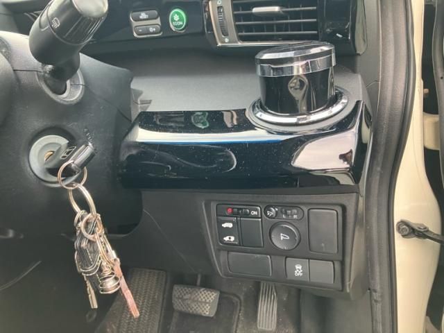 HONDA FREED Spike HYBRID 2012