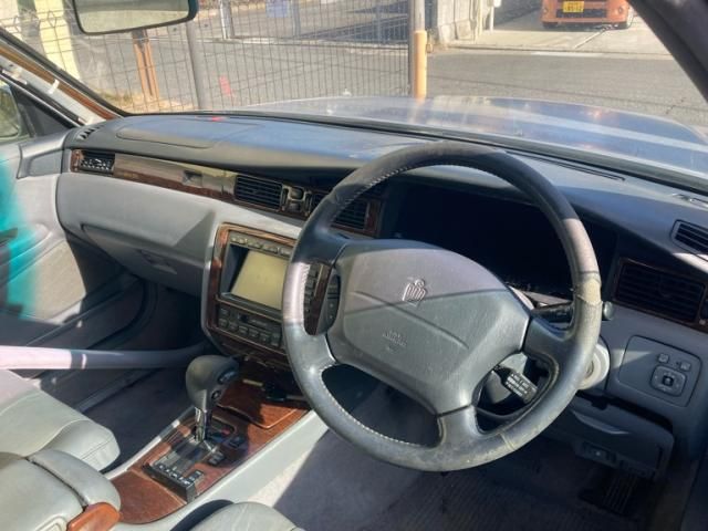 TOYOTA CROWN MAJESTA 1998