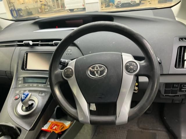 TOYOTA PRIUS 2010