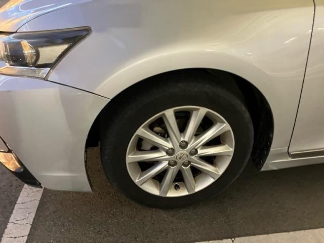 TOYOTA LEXUS CT200h 2012