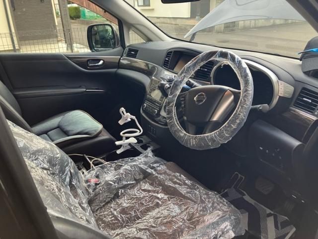 NISSAN ELGRAND 2011