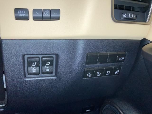 TOYOTA LEXUS NX300h 2016