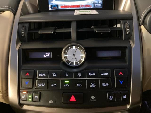 TOYOTA LEXUS NX300h 2016