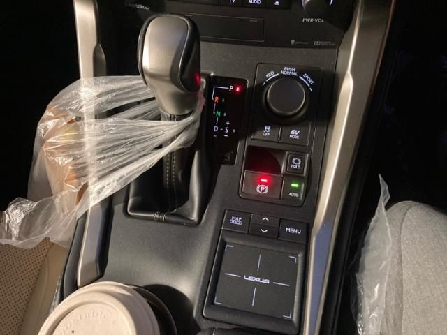 TOYOTA LEXUS NX300h 2016