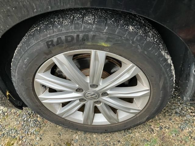 VOLKSWAGEN VOLKSWAGEN GOLF TOURAN 2017