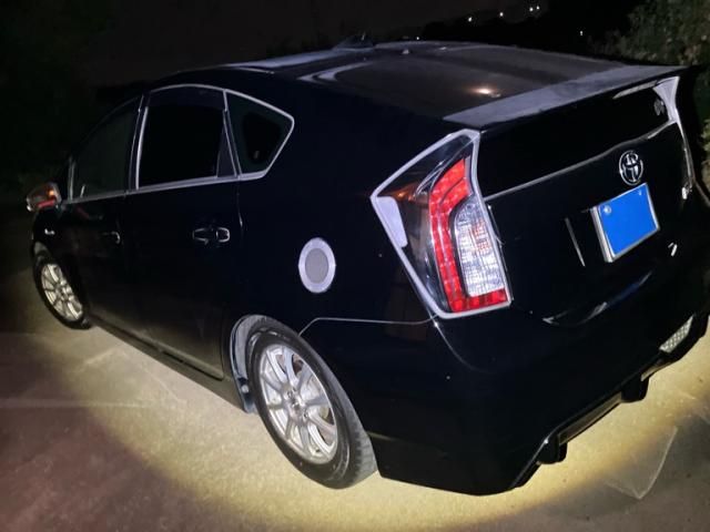 TOYOTA PRIUS 2013