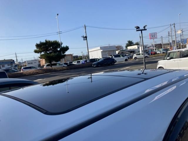 TOYOTA HARRIER 4WD 2015