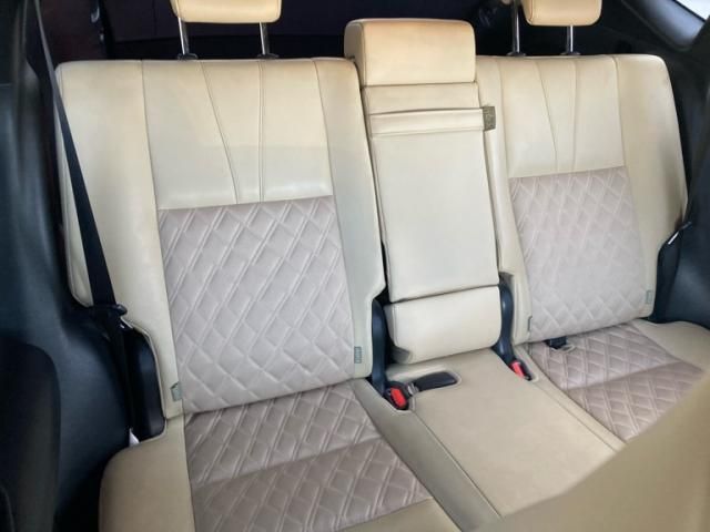 TOYOTA HARRIER 4WD 2015