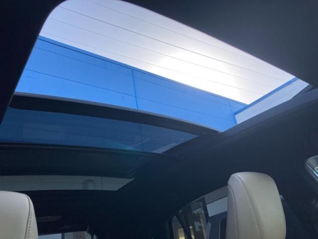 TOYOTA HARRIER 4WD 2015