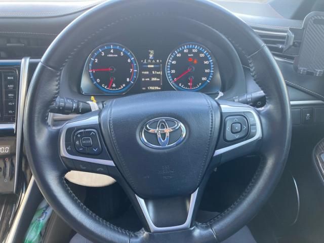 TOYOTA HARRIER 4WD 2015