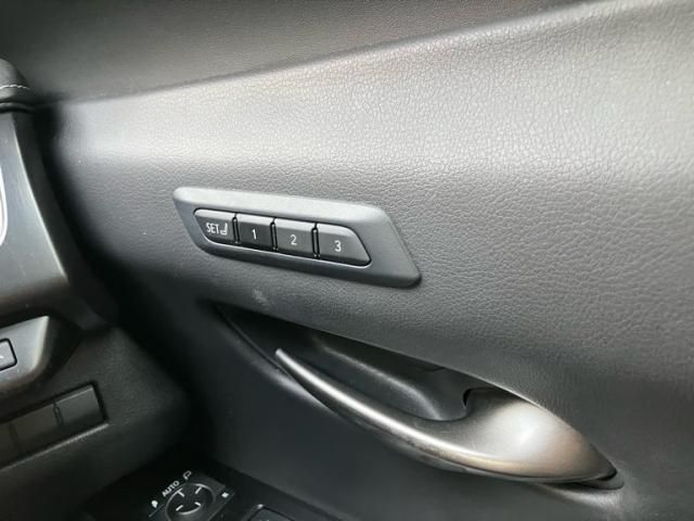 TOYOTA LEXUS UX200 2019