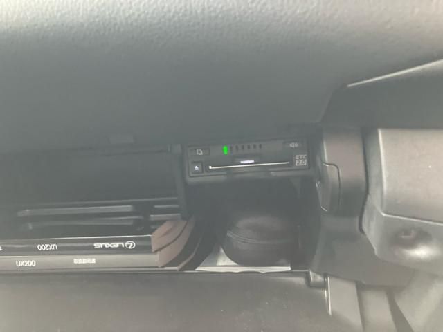 TOYOTA LEXUS UX200 2019