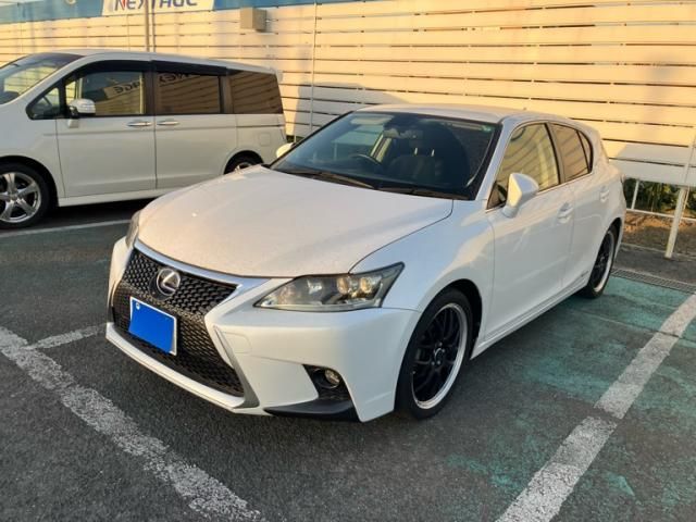 TOYOTA LEXUS CT200h 2011