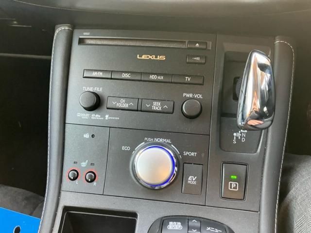 TOYOTA LEXUS CT200h 2011