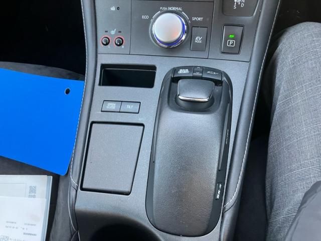 TOYOTA LEXUS CT200h 2011