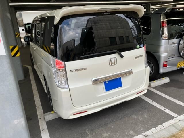 HONDA STEPWAGON SPADA 2010
