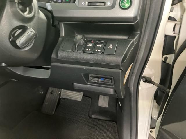 HONDA STEPWAGON SPADA 2010