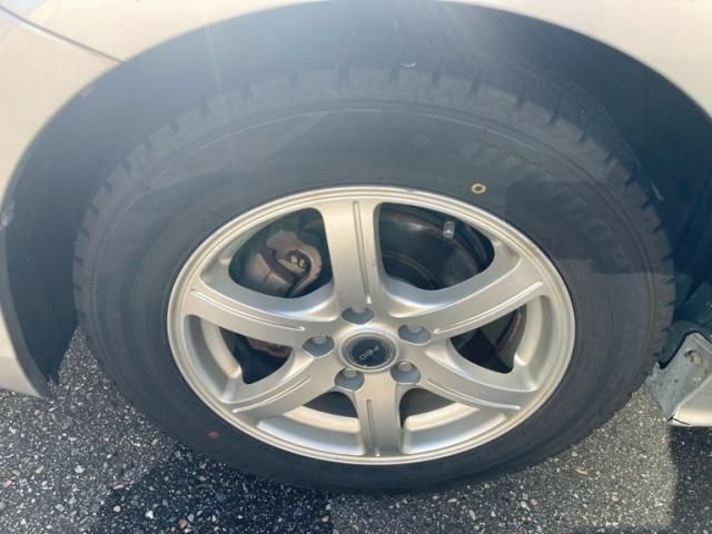 TOYOTA PRIUS Alpha 2013