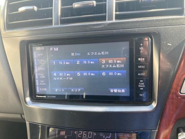 TOYOTA PRIUS Alpha 2013