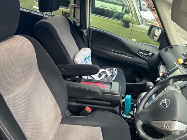 NISSAN SERENA  WG 2011