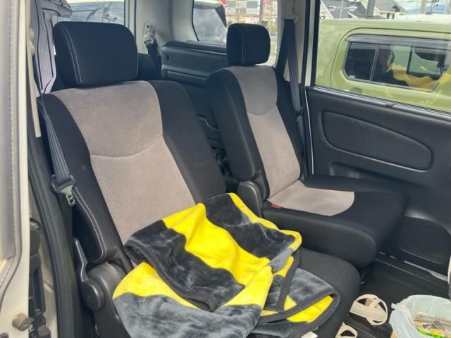 NISSAN SERENA  WG 2011