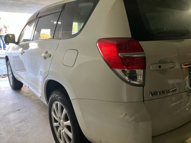 TOYOTA VANGUARD 4WD 2010