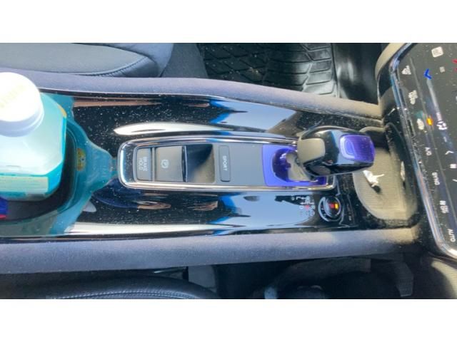 HONDA VEZEL HYBRID 2016