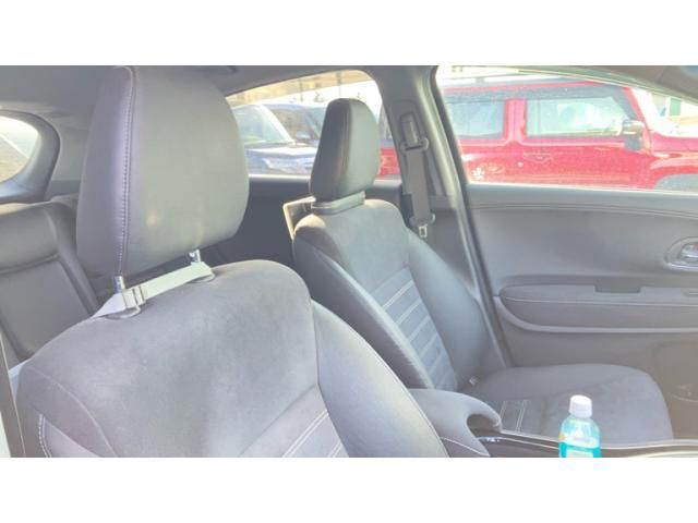 HONDA VEZEL HYBRID 2016