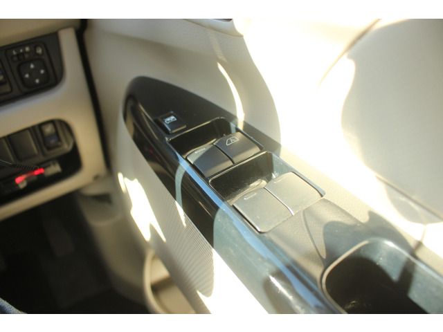 MITSUBISHI eK WAGON 2017