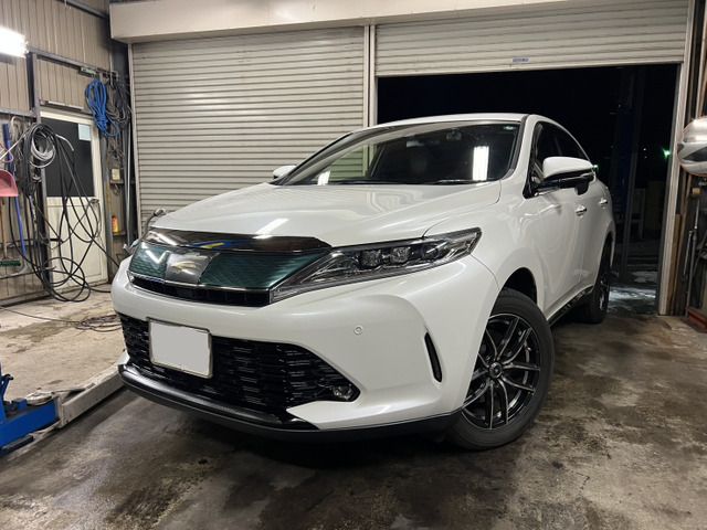 TOYOTA HARRIER 4WD 2017