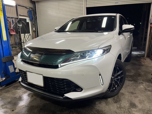 TOYOTA HARRIER 4WD 2017