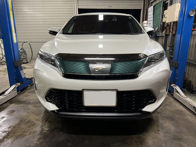TOYOTA HARRIER 4WD 2017