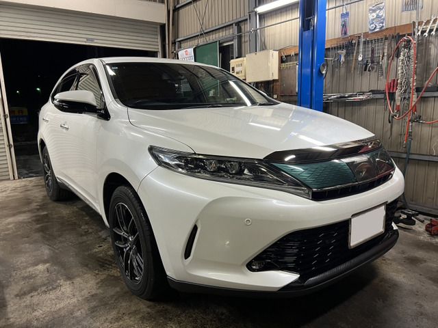 TOYOTA HARRIER 4WD 2017